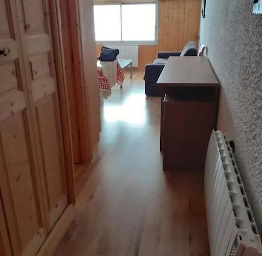 Grand Appartement Aux Rousses Au Dessus De La Meublerie Du Bois De L\'Ours